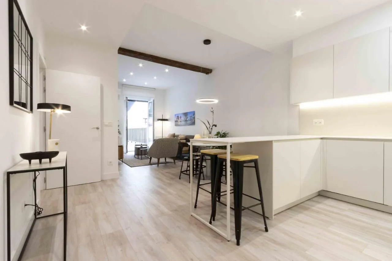 Apartment The Rentals Collection - Guerlain San Sebastian Spain
