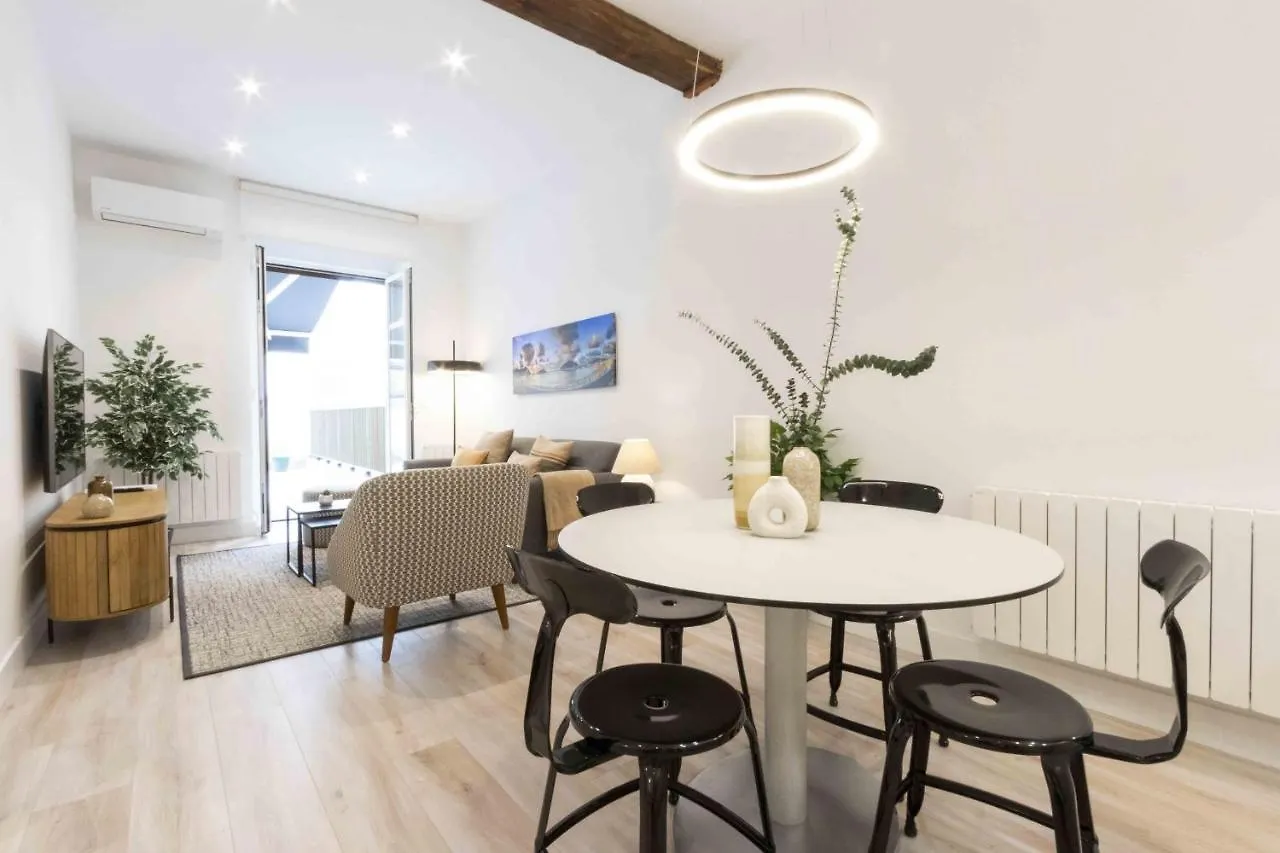 The Rentals Collection - Guerlain San Sebastian Apartment